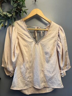 EXPRESS Delicate Cream V-Neck Tie-Back Blouse with Puff Sleeves